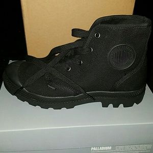 Palladium boots